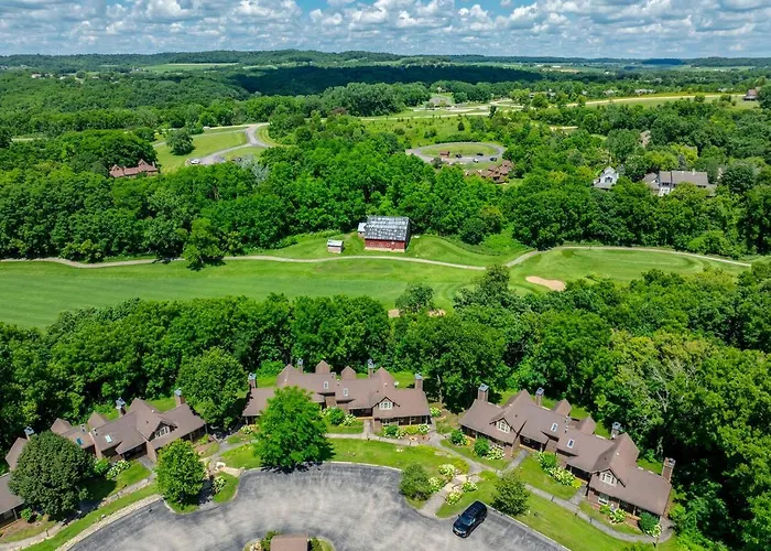 King Bed Fire Pit Pool & Walk To North Course Galena